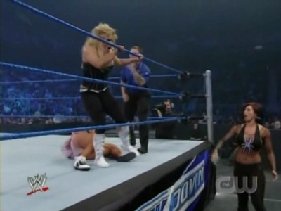 WWE_SmackDown_04_25_08_Diva_Match_XviD_avi_000234067.jpg