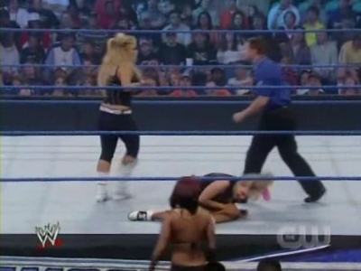 WWE_SmackDown_04_25_08_Diva_Match_XviD_avi_000236002.jpg
