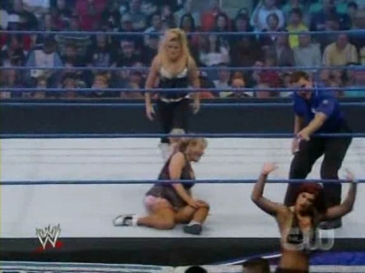 WWE_SmackDown_04_25_08_Diva_Match_XviD_avi_000239138.jpg