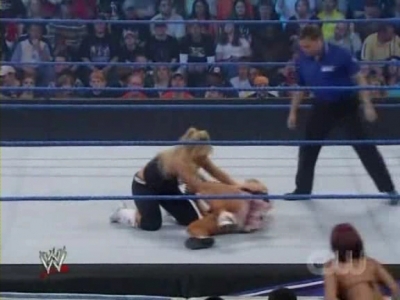 WWE_SmackDown_04_25_08_Diva_Match_XviD_avi_000243209.jpg