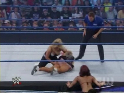 WWE_SmackDown_04_25_08_Diva_Match_XviD_avi_000243910.jpg
