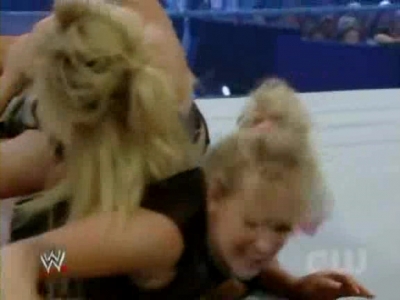 WWE_SmackDown_04_25_08_Diva_Match_XviD_avi_000247880.jpg