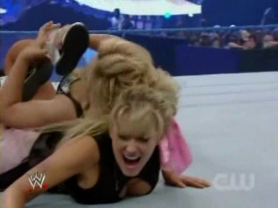 WWE_SmackDown_04_25_08_Diva_Match_XviD_avi_000248548.jpg