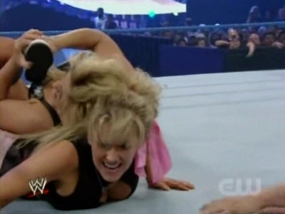WWE_SmackDown_04_25_08_Diva_Match_XviD_avi_000249182.jpg