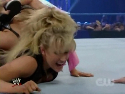 WWE_SmackDown_04_25_08_Diva_Match_XviD_avi_000252452.jpg