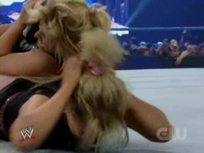 WWE_SmackDown_04_25_08_Diva_Match_XviD_avi_000255388.jpg