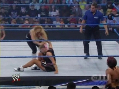 WWE_SmackDown_04_25_08_Diva_Match_XviD_avi_000264831.jpg