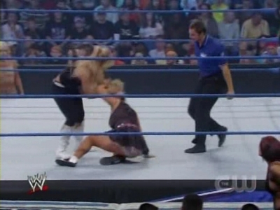 WWE_SmackDown_04_25_08_Diva_Match_XviD_avi_000265632.jpg