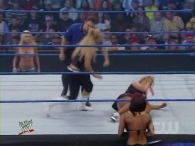 WWE_SmackDown_04_25_08_Diva_Match_XviD_avi_000268534.jpg