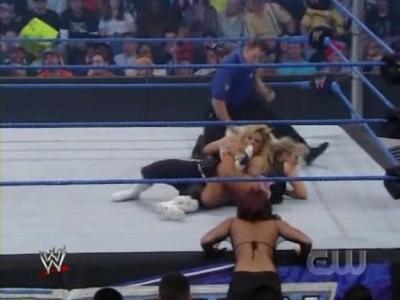 WWE_SmackDown_04_25_08_Diva_Match_XviD_avi_000272438.jpg