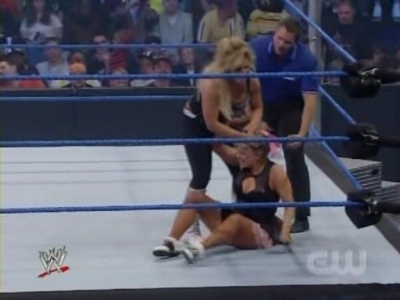 WWE_SmackDown_04_25_08_Diva_Match_XviD_avi_000287253.jpg