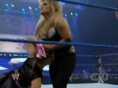 WWE_SmackDown_04_25_08_Diva_Match_XviD_avi_000290690.jpg