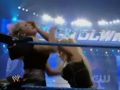 WWE_SmackDown_04_25_08_Diva_Match_XviD_avi_000292558.jpg