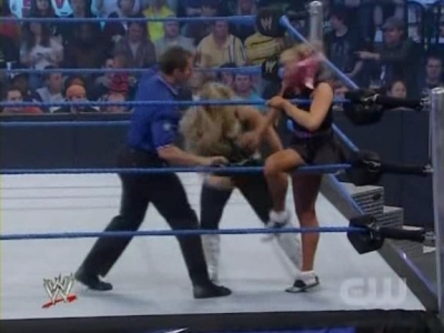WWE_SmackDown_04_25_08_Diva_Match_XviD_avi_000297764.jpg