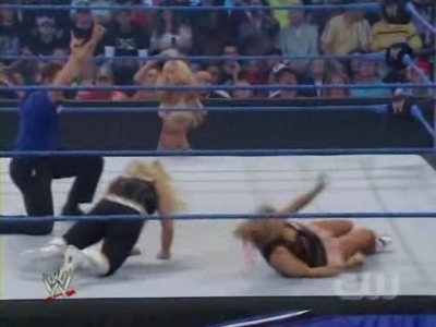 WWE_SmackDown_04_25_08_Diva_Match_XviD_avi_000307273.jpg