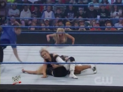 WWE_SmackDown_04_25_08_Diva_Match_XviD_avi_000317016.jpg