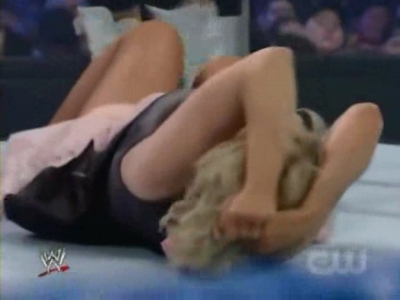 WWE_SmackDown_04_25_08_Diva_Match_XviD_avi_000333199.jpg