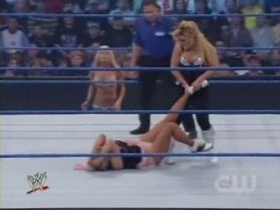 WWE_SmackDown_04_25_08_Diva_Match_XviD_avi_000337503.jpg