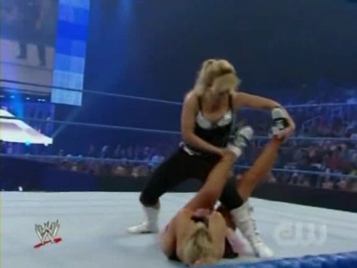 WWE_SmackDown_04_25_08_Diva_Match_XviD_avi_000343076.jpg