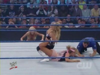 WWE_SmackDown_04_25_08_Diva_Match_XviD_avi_000349015.jpg