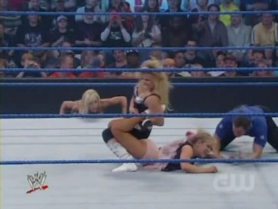WWE_SmackDown_04_25_08_Diva_Match_XviD_avi_000349682.jpg