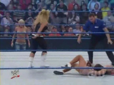 WWE_SmackDown_04_25_08_Diva_Match_XviD_avi_000358491.jpg