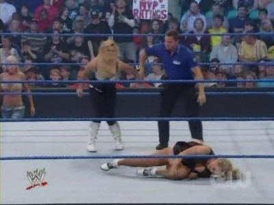 WWE_SmackDown_04_25_08_Diva_Match_XviD_avi_000359859.jpg