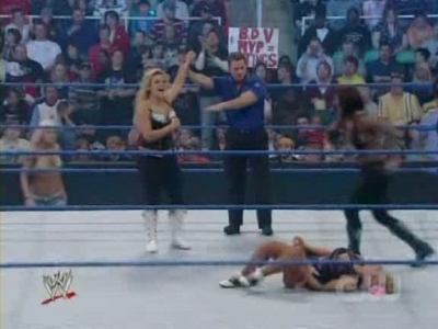WWE_SmackDown_04_25_08_Diva_Match_XviD_avi_000361994.jpg