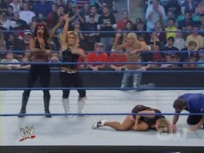 WWE_SmackDown_04_25_08_Diva_Match_XviD_avi_000366933.jpg