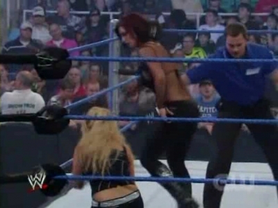 WWE_SmackDown_04_25_08_Diva_Match_XviD_avi_000379946.jpg