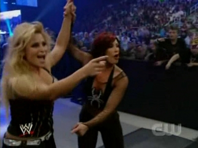 WWE_SmackDown_04_25_08_Diva_Match_XviD_avi_000385785.jpg