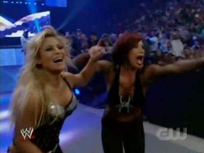 WWE_SmackDown_04_25_08_Diva_Match_XviD_avi_000386386.jpg