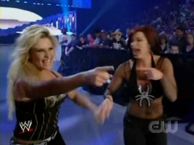 WWE_SmackDown_04_25_08_Diva_Match_XviD_avi_000388855.jpg
