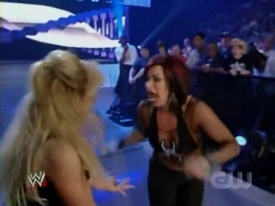WWE_SmackDown_04_25_08_Diva_Match_XviD_avi_000390556.jpg