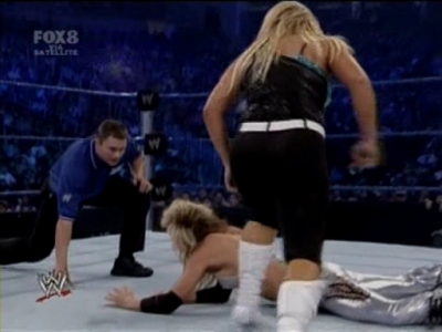 SD_06-27-08_Kelly_Kelly-Michelle_McCool-Cherry_vs_Maryse-Victoria-Natalya_avi_000246280.jpg