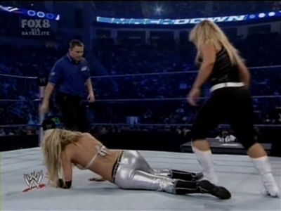 SD_06-27-08_Kelly_Kelly-Michelle_McCool-Cherry_vs_Maryse-Victoria-Natalya_avi_000248240.jpg
