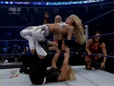 SD_06-27-08_Kelly_Kelly-Michelle_McCool-Cherry_vs_Maryse-Victoria-Natalya_avi_000263960.jpg