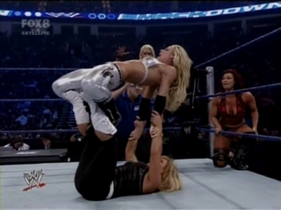 SD_06-27-08_Kelly_Kelly-Michelle_McCool-Cherry_vs_Maryse-Victoria-Natalya_avi_000264560.jpg