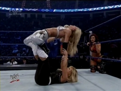 SD_06-27-08_Kelly_Kelly-Michelle_McCool-Cherry_vs_Maryse-Victoria-Natalya_avi_000269160.jpg