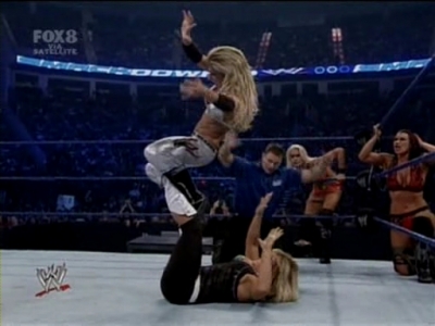 SD_06-27-08_Kelly_Kelly-Michelle_McCool-Cherry_vs_Maryse-Victoria-Natalya_avi_000278240.jpg