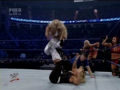 SD_06-27-08_Kelly_Kelly-Michelle_McCool-Cherry_vs_Maryse-Victoria-Natalya_avi_000279240.jpg