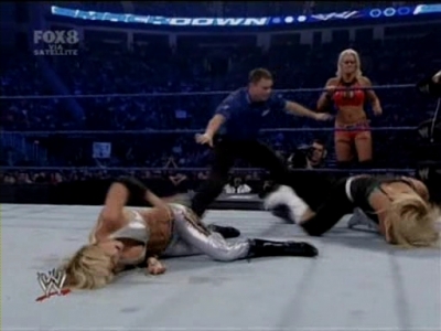 SD_06-27-08_Kelly_Kelly-Michelle_McCool-Cherry_vs_Maryse-Victoria-Natalya_avi_000282560.jpg