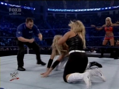 SD_06-27-08_Kelly_Kelly-Michelle_McCool-Cherry_vs_Maryse-Victoria-Natalya_avi_000287640.jpg