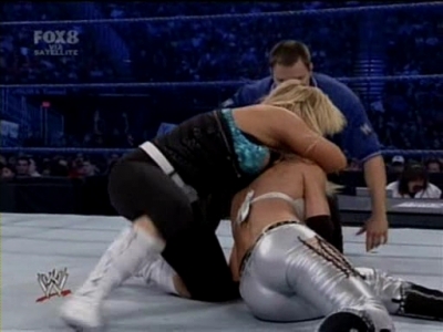 SD_06-27-08_Kelly_Kelly-Michelle_McCool-Cherry_vs_Maryse-Victoria-Natalya_avi_000301600.jpg