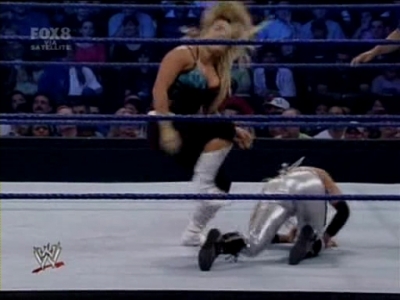 SD_06-27-08_Kelly_Kelly-Michelle_McCool-Cherry_vs_Maryse-Victoria-Natalya_avi_000312160.jpg