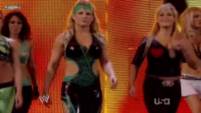 WWE_Raw_04_28_08_Diva_Match_XviD_avi_000056823.jpg
