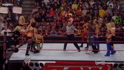 WWE_Raw_04_28_08_Diva_Match_XviD_avi_000070870.jpg