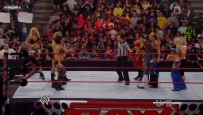 WWE_Raw_04_28_08_Diva_Match_XviD_avi_000071337.jpg