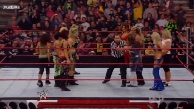 WWE_Raw_04_28_08_Diva_Match_XviD_avi_000074607.jpg