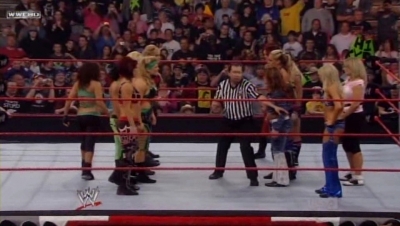 WWE_Raw_04_28_08_Diva_Match_XviD_avi_000075208.jpg
